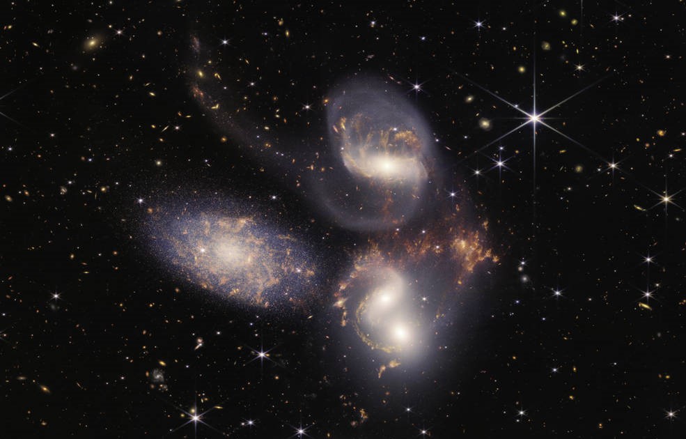 galaxies stephans quintet sq nircam miri final 1280